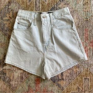 Levi's Silver Tab Women's High Waist Denim Shorts Light Wash 26